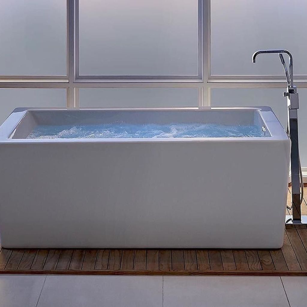 prmaria's tweet photo. In line with the #morebaths new year’s resolution HAPPY NATIONAL BUBBLE BATH DAY! 🛀🏻 #Repost @jacuzzibathus
・・・
Happy #NationalBubbleBathDay Wishing you all a relaxing, warm soak today (and every day). Featured here is our Bianca® Freestanding Bathtub in the Whirlpool a… https://t.co/Tc3xKWvq6N