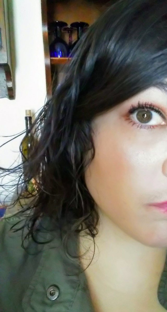 heythereember's tweet photo. do my eyes make this jacket look green? #tooserious #favoritejacket #grayhairsbutdontcare https://t.co/JwbKJat36i
