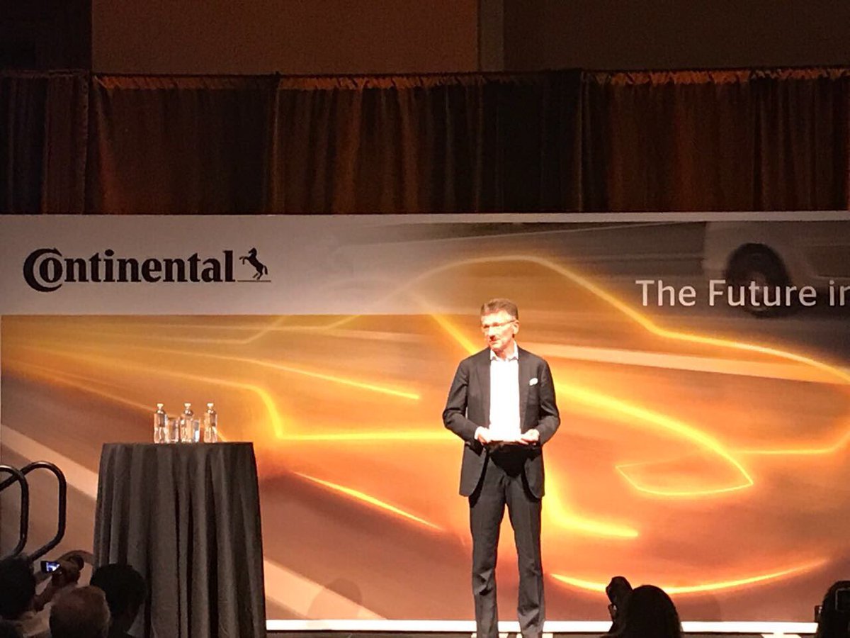drive_automated's tweet photo. Thousands of crashes could be avoided - not only in the US -says Elmar Degenhart at the Continental press conference at #CES2018 #automateddriving #Autonomous https://t.co/LUcvIymqjF