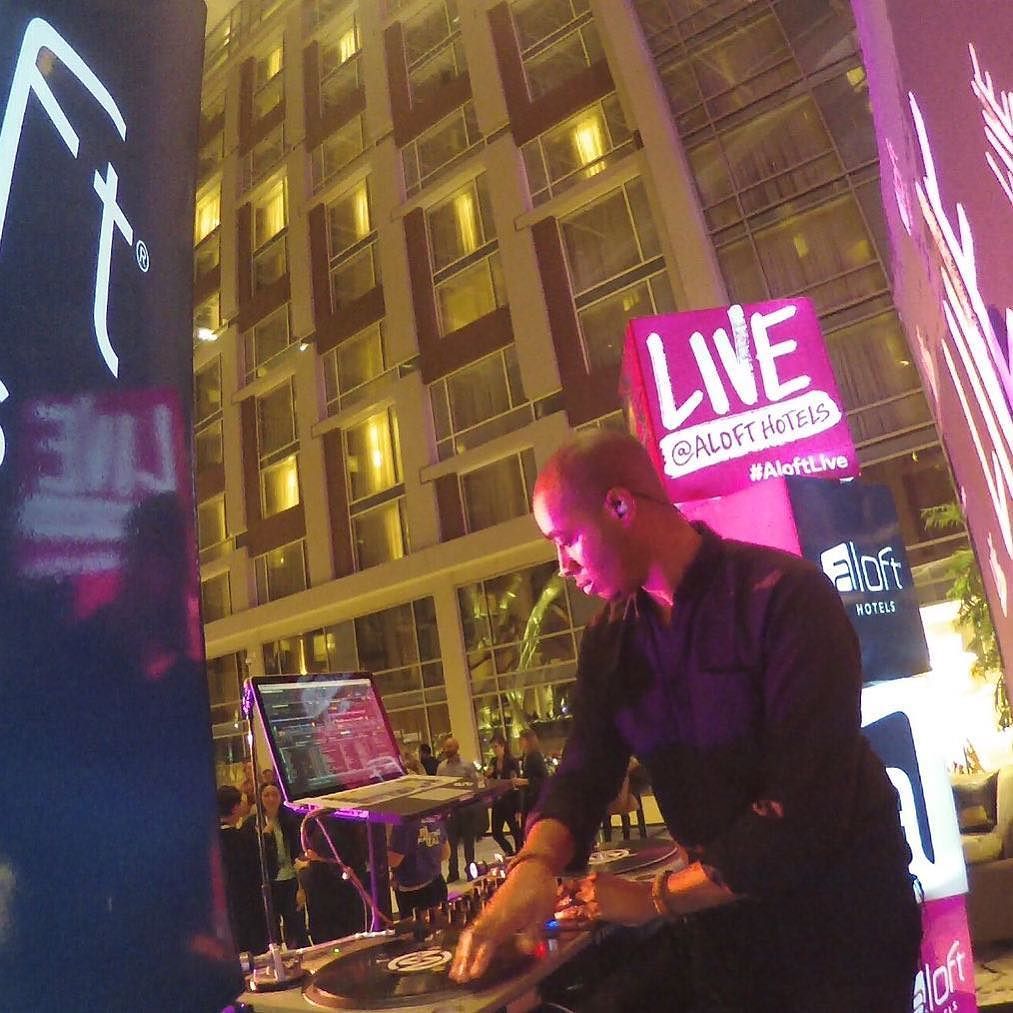 SeanJ410's tweet photo. #IG https://t.co/eeA3mewDWm: NBD. Just checking my email #djlife #livingthedream #aloftlive @alofthotels #bmorenotless https://t.co/UyjQLIITjO