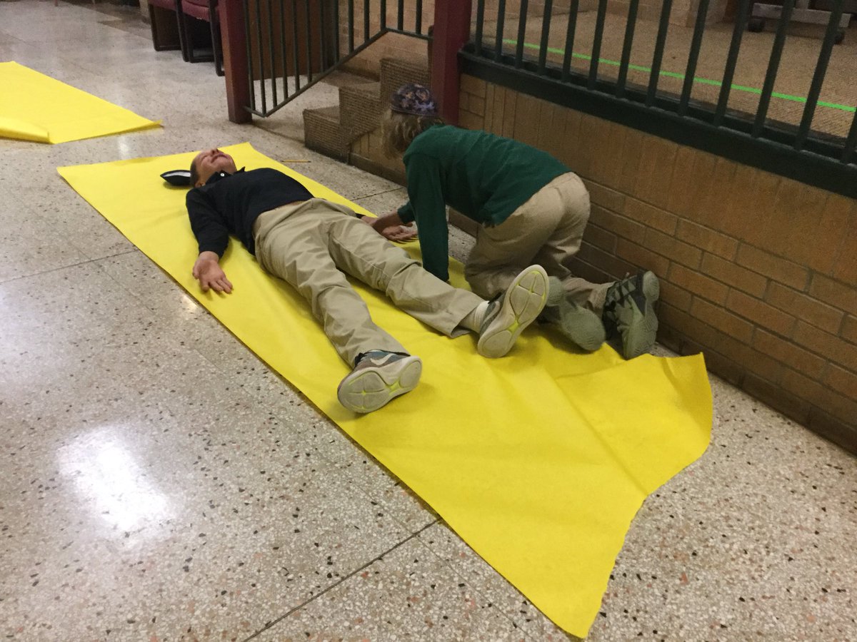 frischmancds's tweet photo. Downsizing.....practicing finding percents of wholes in 6th grade math.

#cdspgh #mathisfun #percentsofwholes https://t.co/rEspGeHPCj
