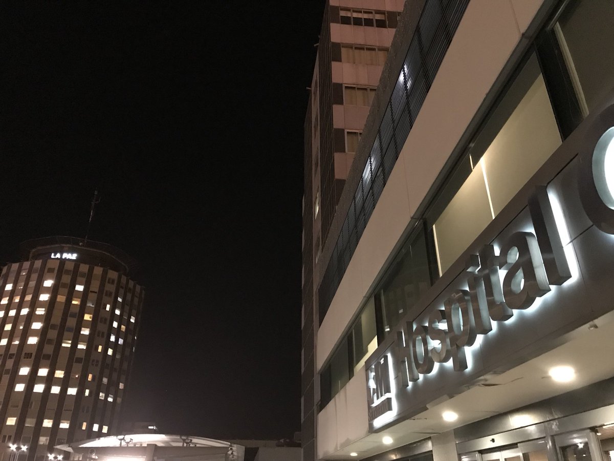 radiocable's tweet photo. Acudir a un hospital es darse cuenta de que la sanidad pública se sostiene por la extenuante dedicación de los profesionales que allí trabajan. 

Sois súper héroes.
Ni un paso atrás,  @Urgenciaslapaz https://t.co/3pfVOZnJsD