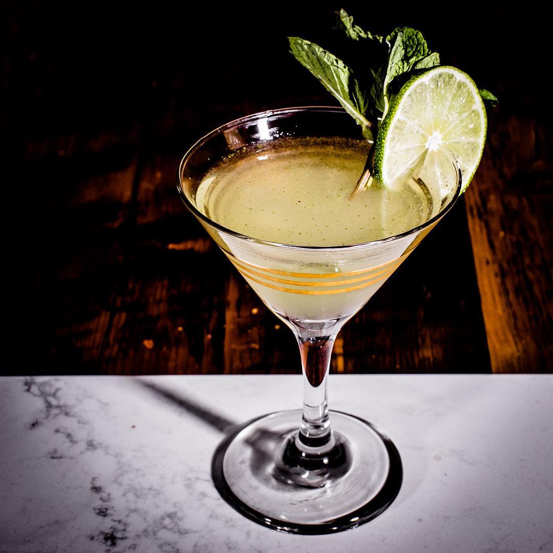 Drink more clean cocktails #2018Goals | No. 9 Park’s Palmyra from <a href="/BevNETCraven/">John Craven ↠ ʙᴇᴠɴᴇᴛ.ᴄᴏᴍ</a> with #VDKA6100, lime, mint &amp; simple syrup