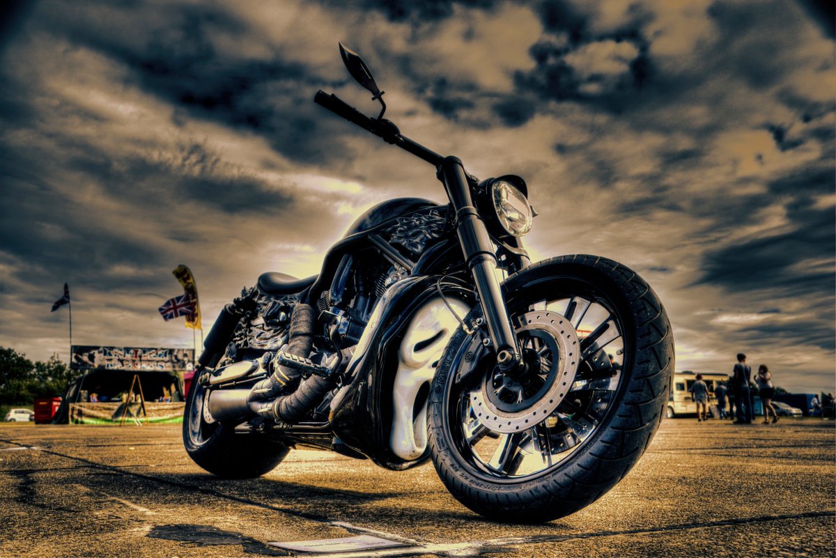 TheScreamBike's tweet photo. I received these images from https://t.co/F9thZvxsiA
taken at North Weald 2015 when did 1/4 mile dash on the Scream great day with my bro  250 mile round trip Fun Fun Fun :) @peterpanik65 @davidz67 @stardustbabe001 @cocozzarod @BikerEntourage @TruckerTiny @biker_group1 @wilsuk https://t.co/UrLFbDyomk