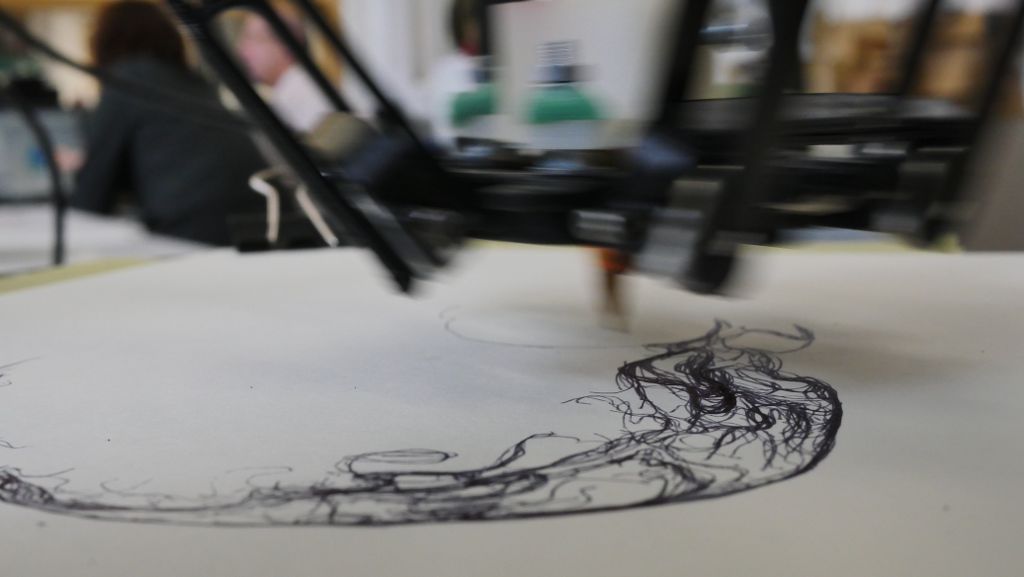 Technology meets Art at #LAF18!
Brought to you by #TheFramefromSamsung at stand S2!

Paul O’Dowd is interest in programming robots to use common artist’s materials with an inquisitive artificial intelligence.

<a href="/CFPR_Editions/">CFPR Editions</a> will be exhibiting Paul O'Dowd works in stand G43!