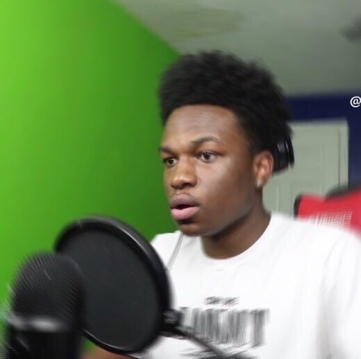 thefortnitememe's tweet image. When your whole squad flosses on a guy after killing him and he messages you your full name and address....