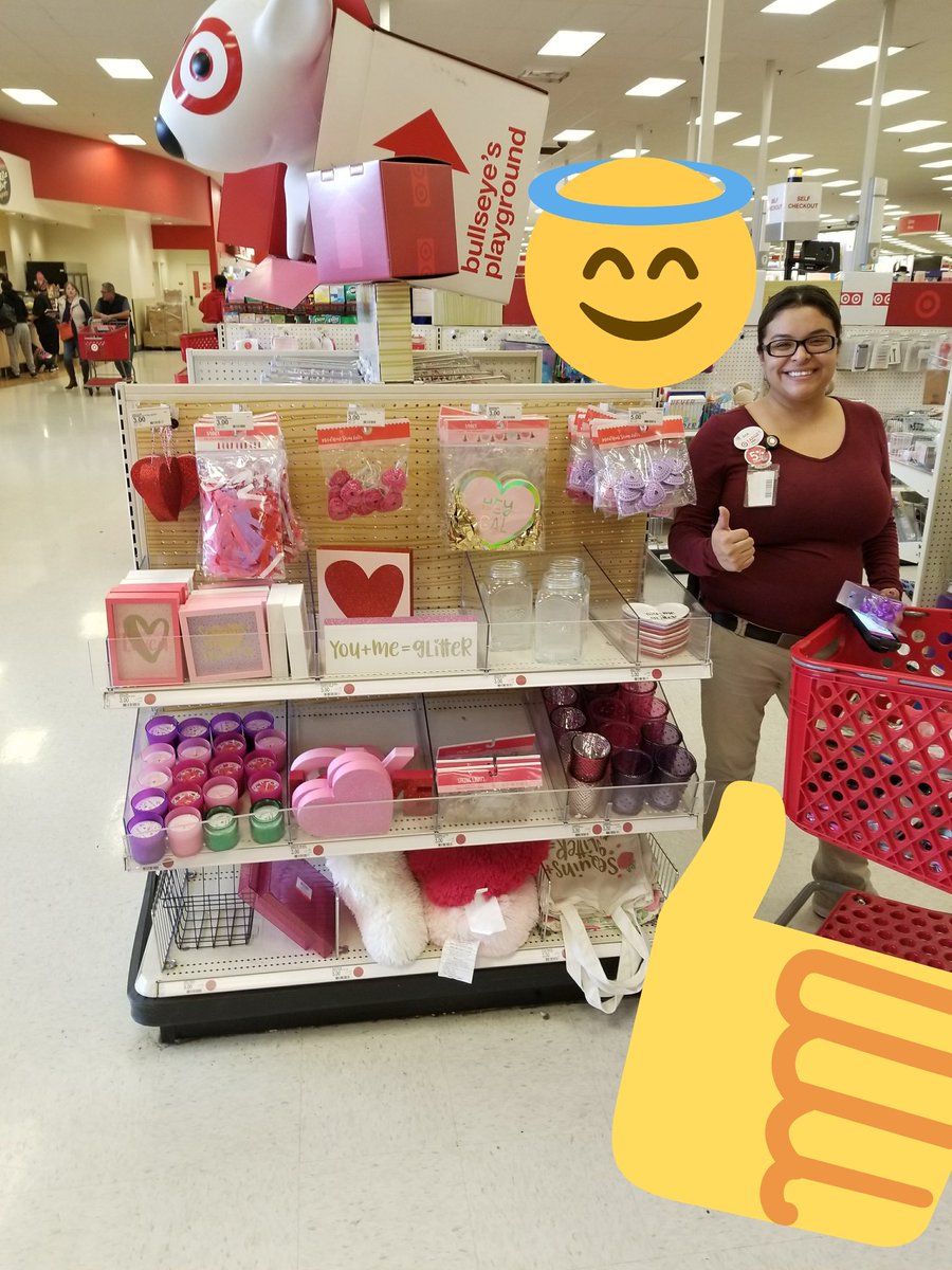 Keeping first impressions full and impactful here at #T1906 @krismelban <a href="/jason_conover/">Jason Conover</a> <a href="/cierrakp614/">Cierra Parker</a> <a href="/jette_bond/">Jeannette Bond</a>