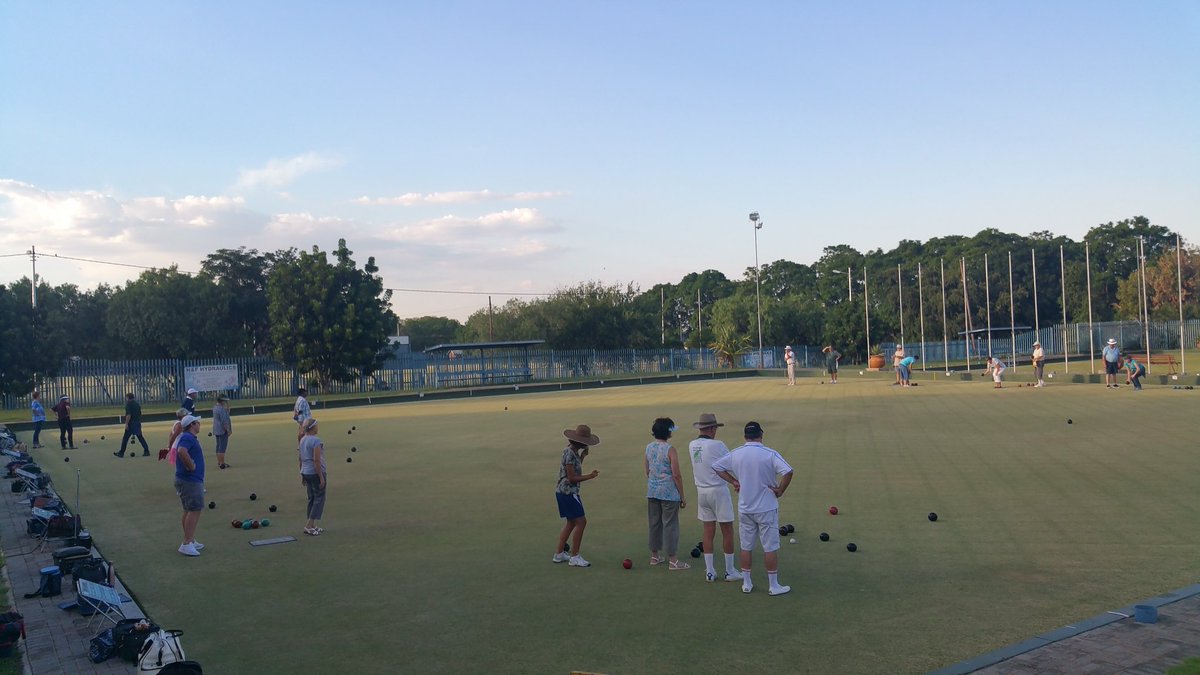 Dunnonel's tweet photo. @BPLbowls tried the format here in Rustenburg South Africa. Bowlers new and experienced both love it!!! https://t.co/TyczYVB9Tc