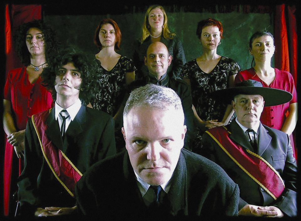 theipaper's tweet photo. Cardiacs singer Tim Smith- credited as a genius by all the bands you love-hoping to overcome brain injury to make music once more https://t.co/cLTFqK0Scg https://t.co/Q90apqJzzB