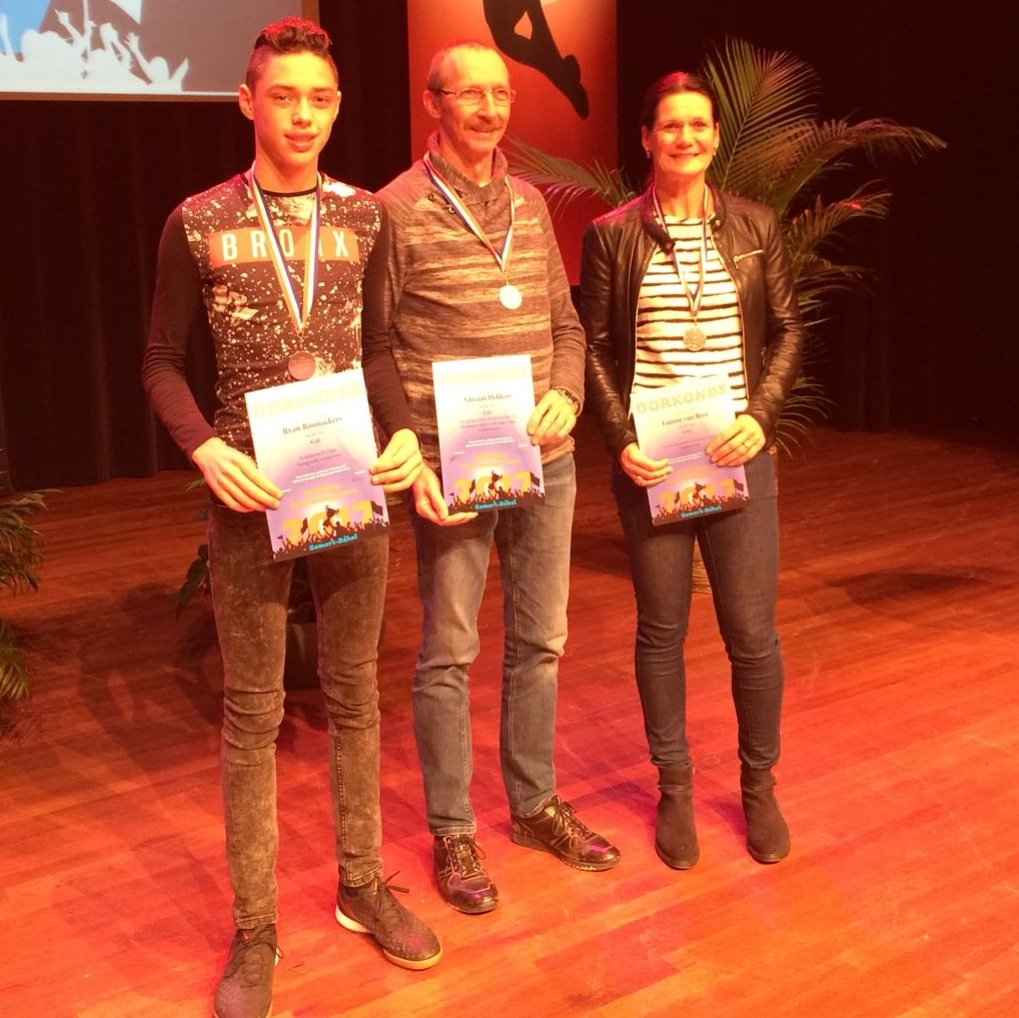 gacgemert's tweet photo. Onze toppers bij de #Sportverkiezing 2017 in de Eendracht in #Gemert https://t.co/0Sv8ter1sa