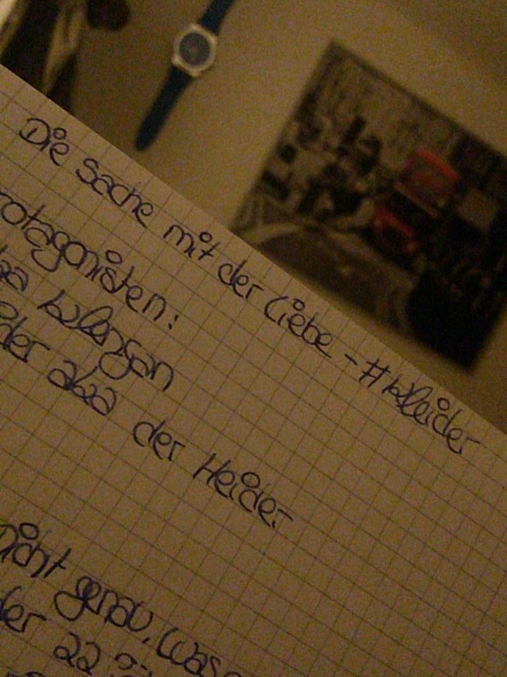 a_YT_Fanpage's tweet photo. Sorry das nix kam aber ich bin leider "etwas" krank und hatte keine Motivation etwas zu bearbeiten.  
Deswegen hier ein Bild von der Planung meiner neuen Fanfiction😊
Wattpad: Lin_Ryzaki https://t.co/KYC8QAxbQL