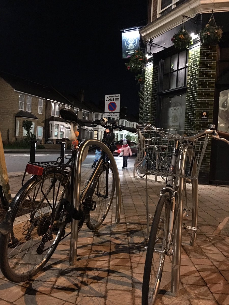 E17modalfilters's tweet photo. Richmond Road E11. Is this London's best modal filter? It's got secure bike parking, bike stands, Urbo bikes, trees, street art AND a pub! @myurbo #miniholland #wfminiholland #livingstreets #healthystreets #walking #cycling #leyton #walthamforest #eastlondon https://t.co/81ILvKhNZp