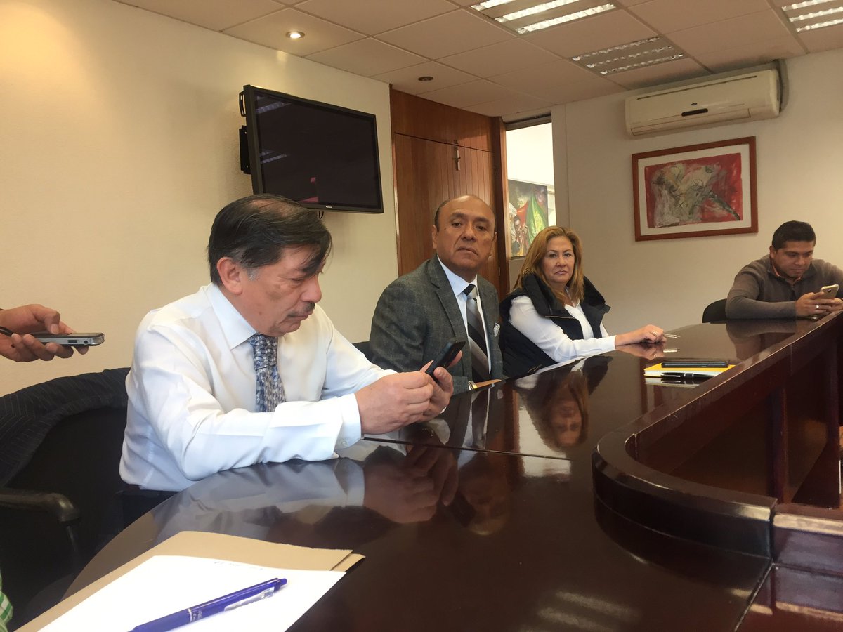 En Gabinete de seguridad en Álvaro Obregón, encabezado por la Jefa Delegacional Maria Antonieta Hidalgo. Se acuerdan acciones preventivas de violencia hacia la mujer en la zona de Plateros. #PreveniresMásSeguro #FelizLunes