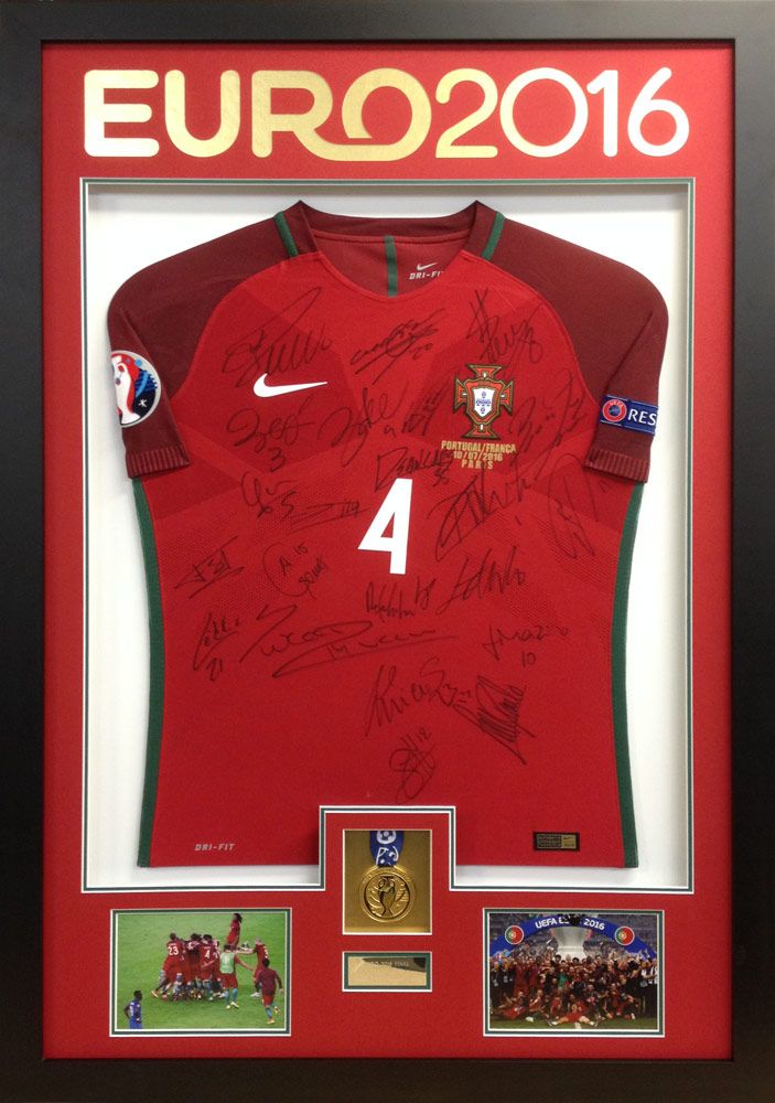 PremierFraming's tweet photo. Platinum-level framing is our service for very special items that deserve to be displayed in a unique way. Essentially, it is our Gold service but with the addition of more items. Every design is bespoke.

Starting at £195, see our website for details: https://t.co/A5Nl7PoJbn https://t.co/KdP77UKULL