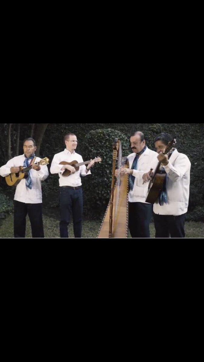 <a href="/estarc62/">Esteban Arce</a> Cuando te das cuenta que uno de los músicos del Hipocampo tiene ambiciones presidenciales.