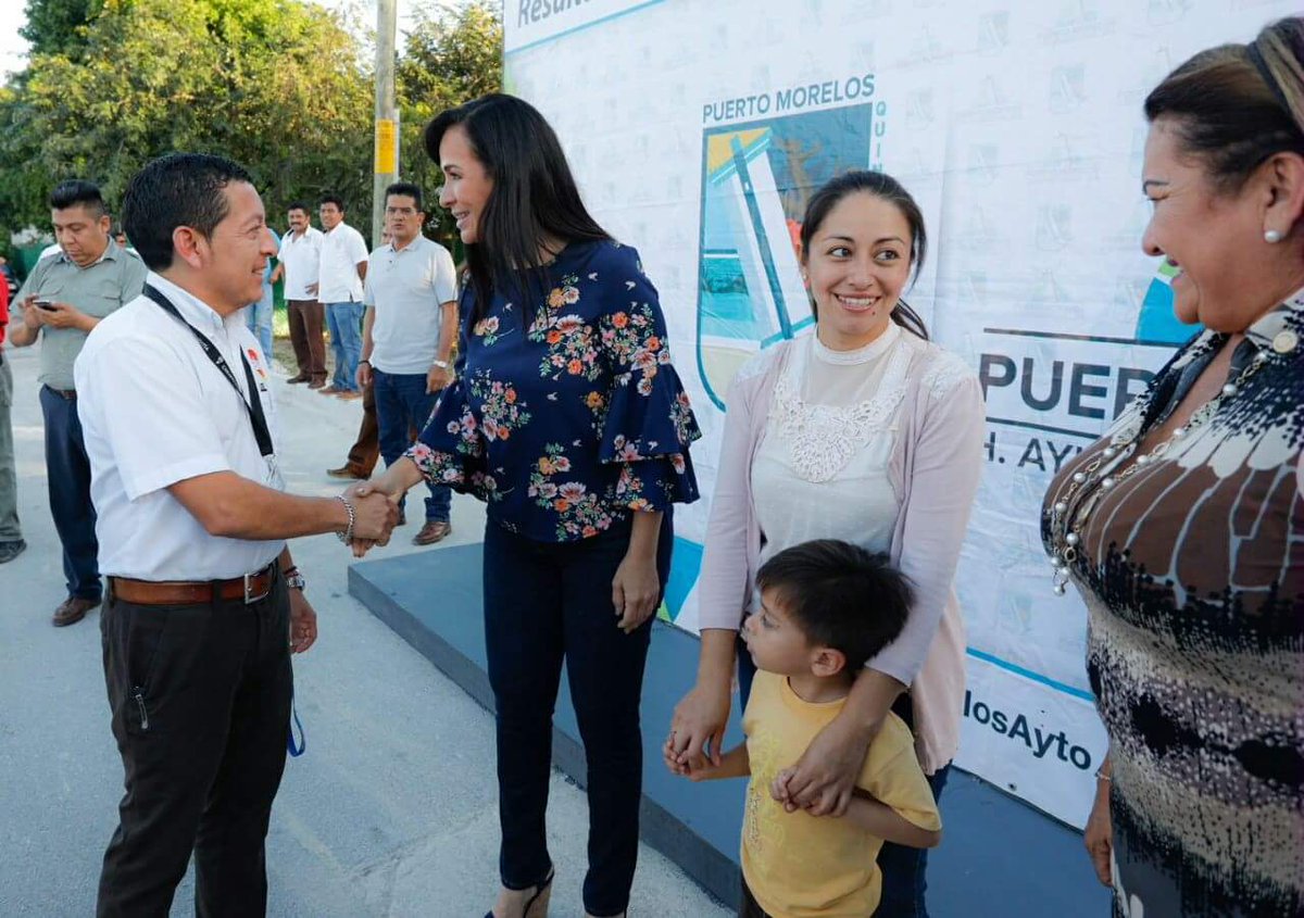 La implementación de nuevas rutas en el servicio de transporte urbano es un beneficio para todos los portomorelenses. 
Fue un gusto dar el banderazo de salida de las unidades del Sindicato de Taxistas César Martín Rosado y la agrupación Jacinto Canek que serán parte de la Ruta 2.