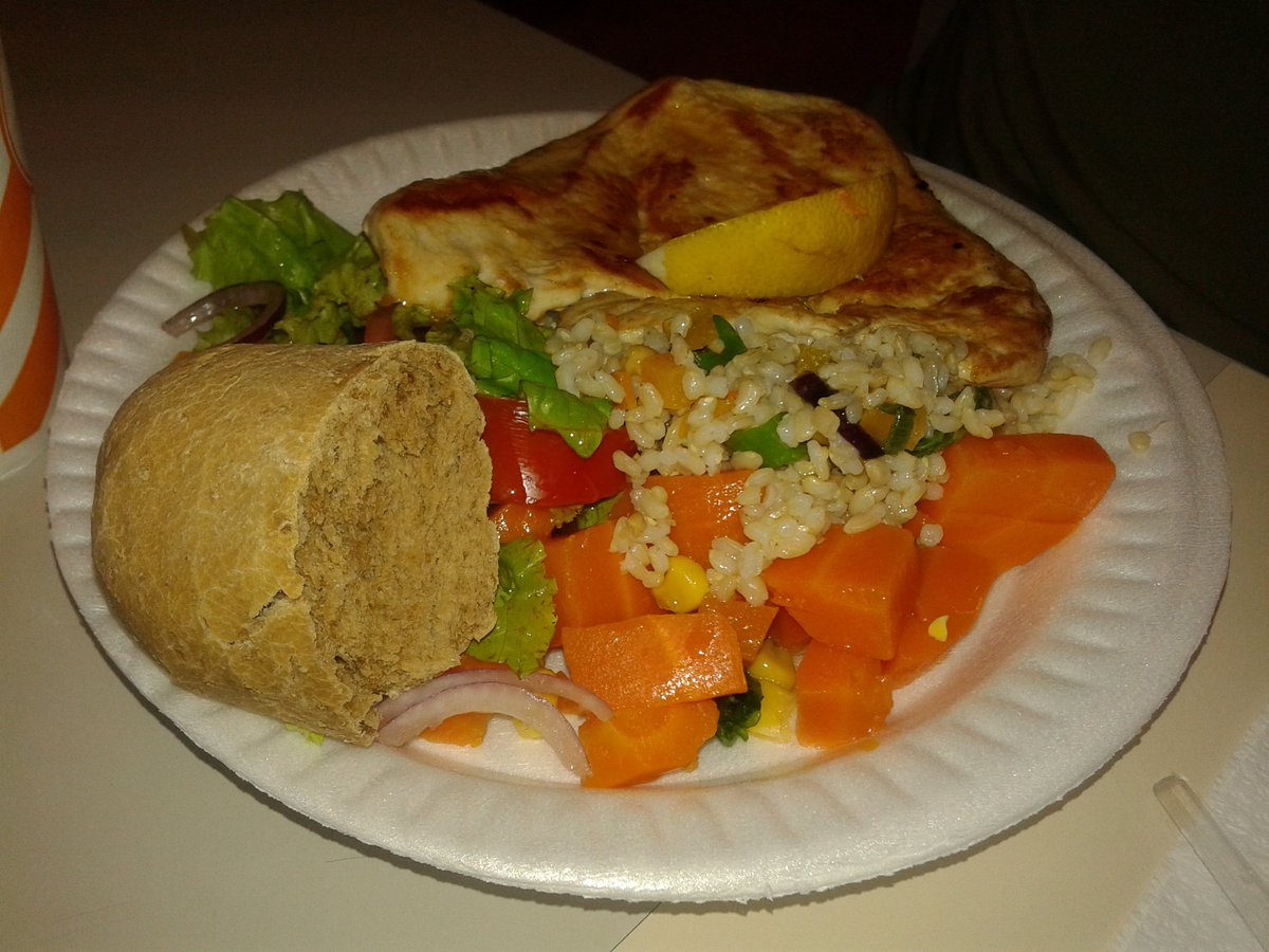 smrolando's tweet photo. Cena sana sin manzana. https://t.co/8nXTMkoMEt