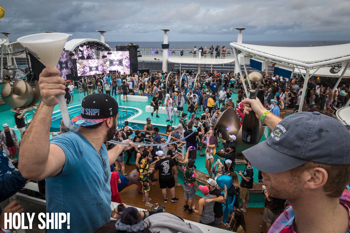 HOLY_SHIP's tweet photo. Send it. #holyship style... https://t.co/nmsdE8gmgU