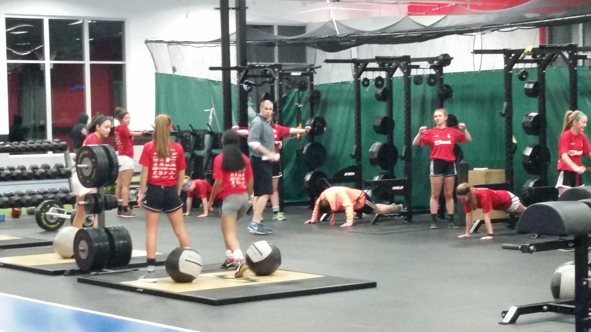 KLaw151's tweet photo. First day of winter training for @RacineUtd teams! #gorusc #backtowork #isitspringyet https://t.co/QhwEeTSyEv