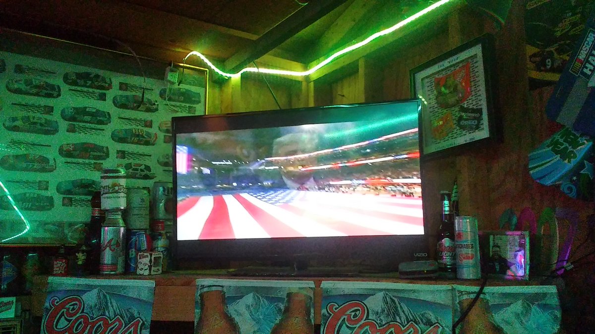 tbonesykes43's tweet photo. America! A real football game. https://t.co/R4cr1Usupy
