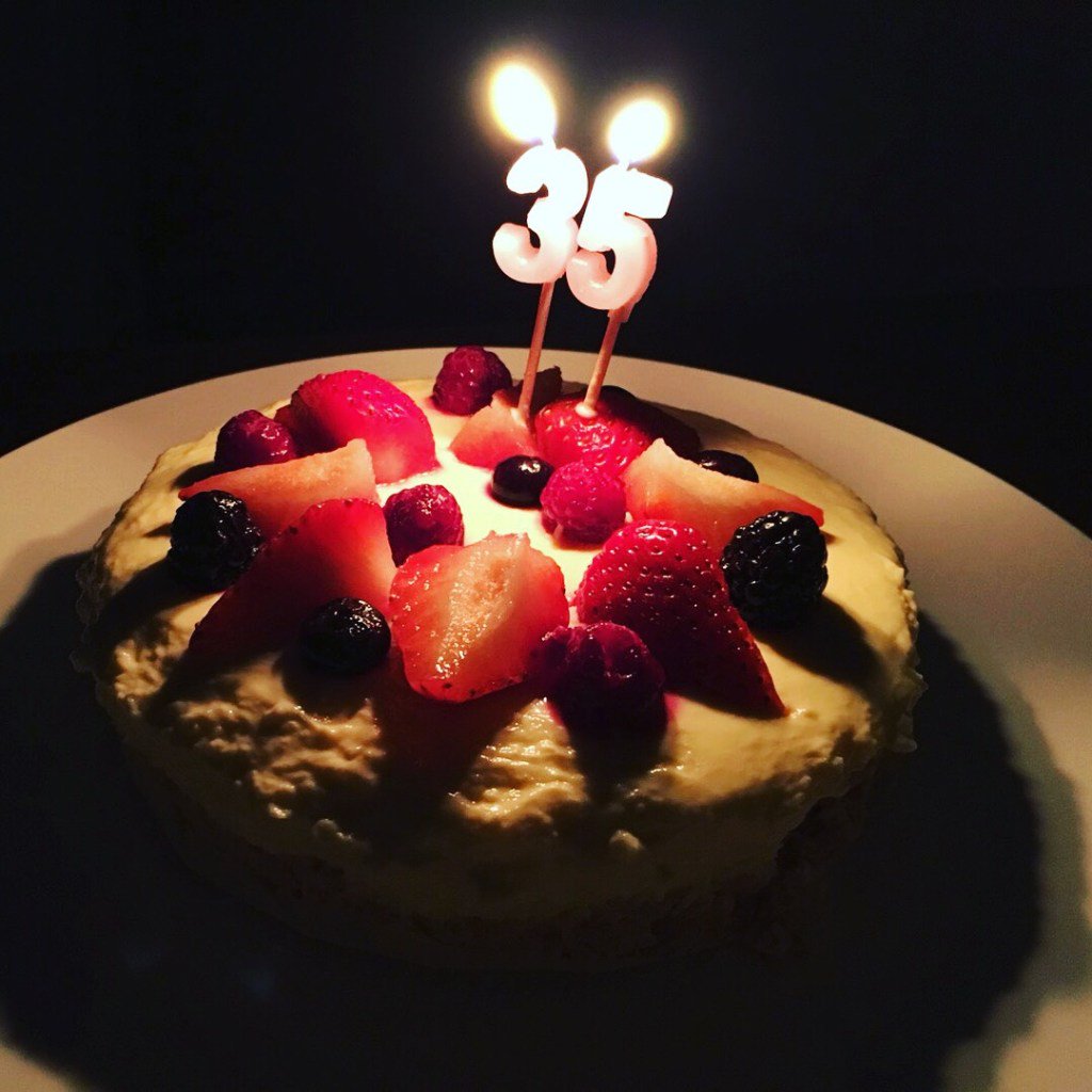 Bikey 35歳になりました ブログ 35歳 誕生日 Dely クラシル 山中慎介 ケーキ T Co Onwi2gojws T Co Bwqtdahl4w Twitter