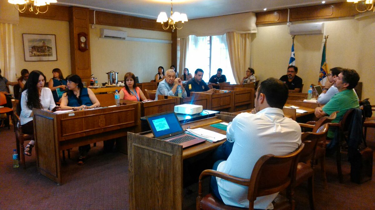 unidaddeplanes's tweet photo. ✔AHORA: Director @ortegahernan participa del primer Consejo Comunal de Seguridad Pública de @MuniLaPintana del año 2018.
#PlanElCastillo
@Orrego @IntendenciaRM @ortegahernan https://t.co/1PGVkqRp6Z