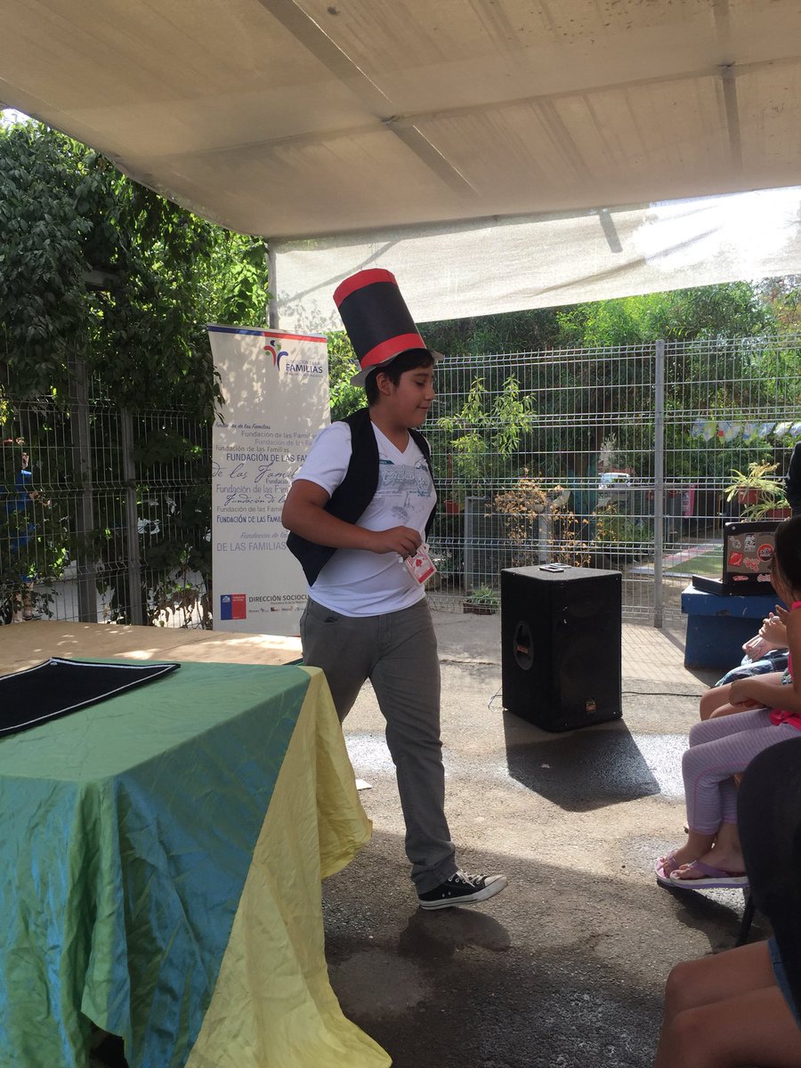 FUNFAPENALOLEN's tweet photo. CIERRE MÓDULO DE MAGIA♣️‼️VERANO 2018 EN @FUNFAPENALOLEN @funfamilias @tererey3 @DBAEZA35 https://t.co/mkopjTmNRJ
