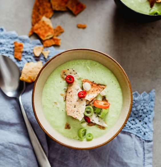 Fact: Counting calories is an outdated #weightloss approach. According to <a href="/jjvirgin/">JJ Virgin</a>, "Your body is not a bank account—it’s a chemistry lab!" A few of her favorites include coconut oil, almonds &amp; avocado -- learn how to rev your #metabolism here! ow.ly/CkZ130hEhms