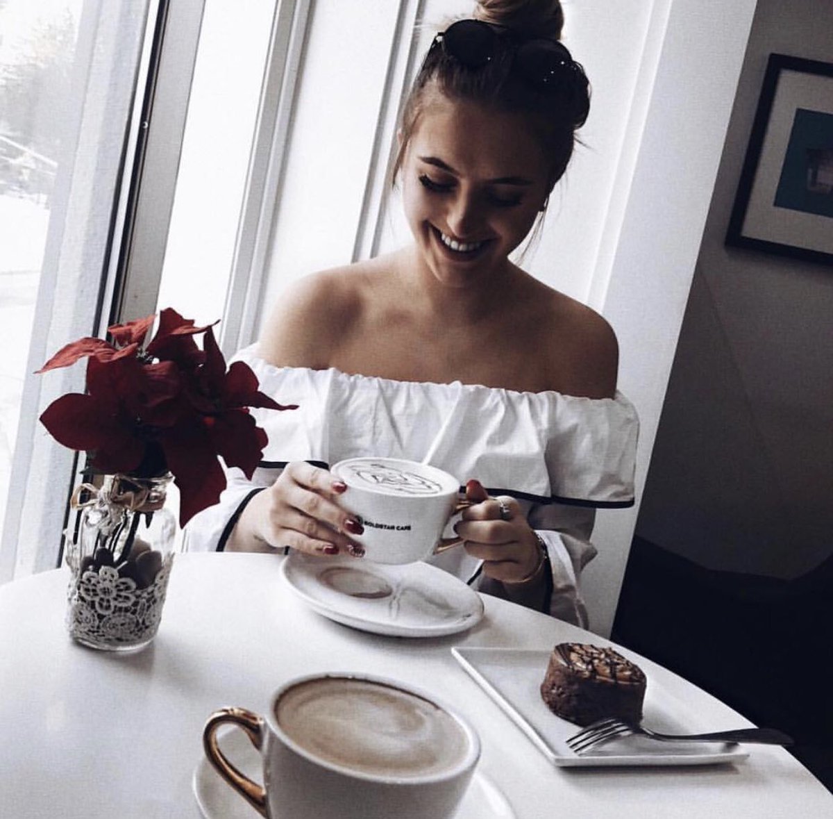 Coffee dates ❤️ #MendoLovesYou