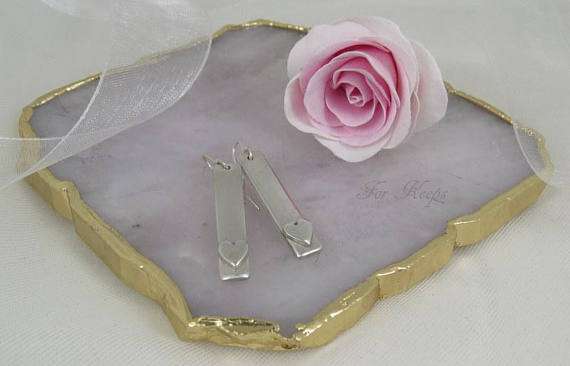 ForKeepsBridal's tweet photo. Valentines is just around the corner. These romantic earrings make the perfect gift! https://t.co/2fEwm0kJBD #handcrafted #earrings #silverclay #unique #ValentinesDay2018 #giftsforher  #love #weddings #birthday #anniversary https://t.co/7o2sEDfyh8