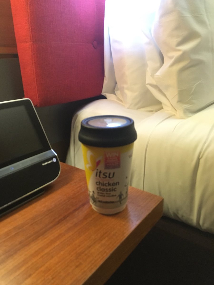 mrs_akw's tweet photo. @ItsuOfficial no #roomservice for me tonight #itsugram #healthydinner https://t.co/X5KPSyDZVn