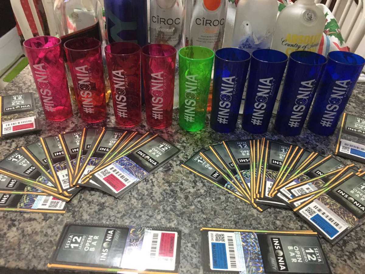 marrai_rai's tweet photo. A Festa mais esperada está chegando, segundo lote já está valendo, Corre e garante seu ingresso 20 masculino e 15 feminino, com + 5 reais vc garante um copo exclusivo da #Insoniaparty e nn deixem de chegar cedo para garantir seu welcome drink mais informações 981668476 ou DM https://t.co/nrfYksjNFg
