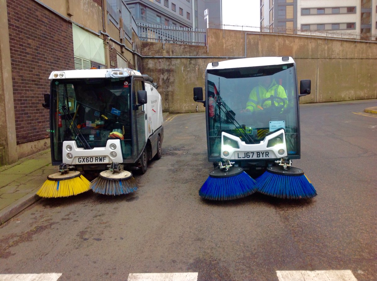 LesWomersley's tweet photo. Another busy day here at Wolverhampton Council. It's out with the old compacts and in with the new ones. https://t.co/eH5iu2nER2