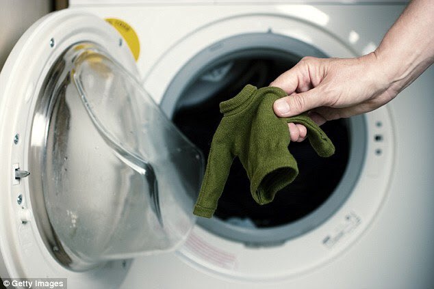 JillianMHurley's tweet photo. .

I have the flu 

Olly did the laundry. 

Not sure which is worse. 

#TinyClothes https://t.co/NVHG0orOAm