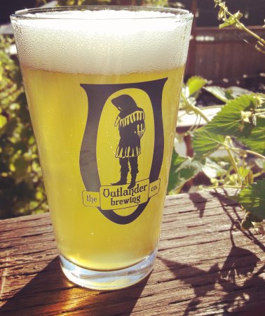 Daydreaming of sunny days at <a href="/Outlanderbrew/">Outlander Brewery & Pub</a>  #roaddogtours #seattlebrewerytour