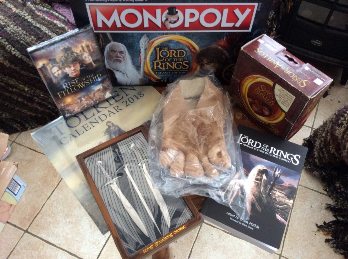 AndyBirdUK's tweet image. A few more additions to the #TolkienCollection including some cool Hobbit feet