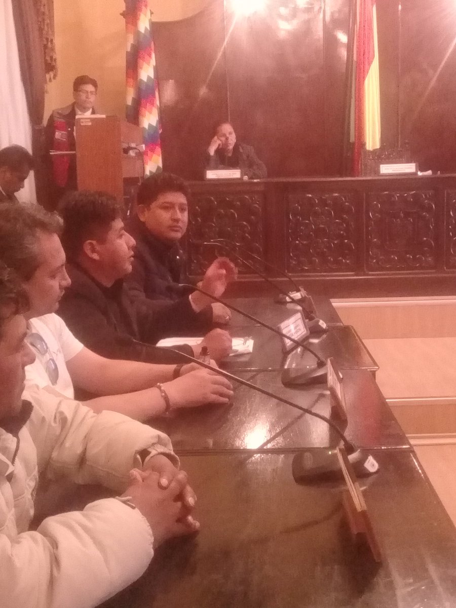 En sesión del Concejo Municipal denunciamos el acoso político que sufre la cjal Ximena Prieto por parte de personeros jurídicos del #MAS previo a elección de Directiva del Concejo.
