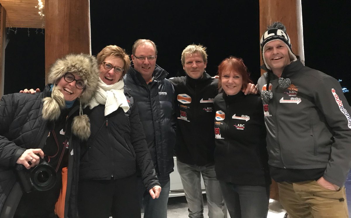 GebDokter's tweet photo. Wat een dag! Toen we na 700 km rijden vd @ScanCoveryTrial aankwamen bij het Hotel stonden @teamABChekwerk @ABCHekwerkoost ons op te wachten! Alles samen gedaan voor onze goede doelen #berghuizerbad en #octopus en dan zijn ze erbij. Ontzettend gaaf https://t.co/6MpwZECYcG