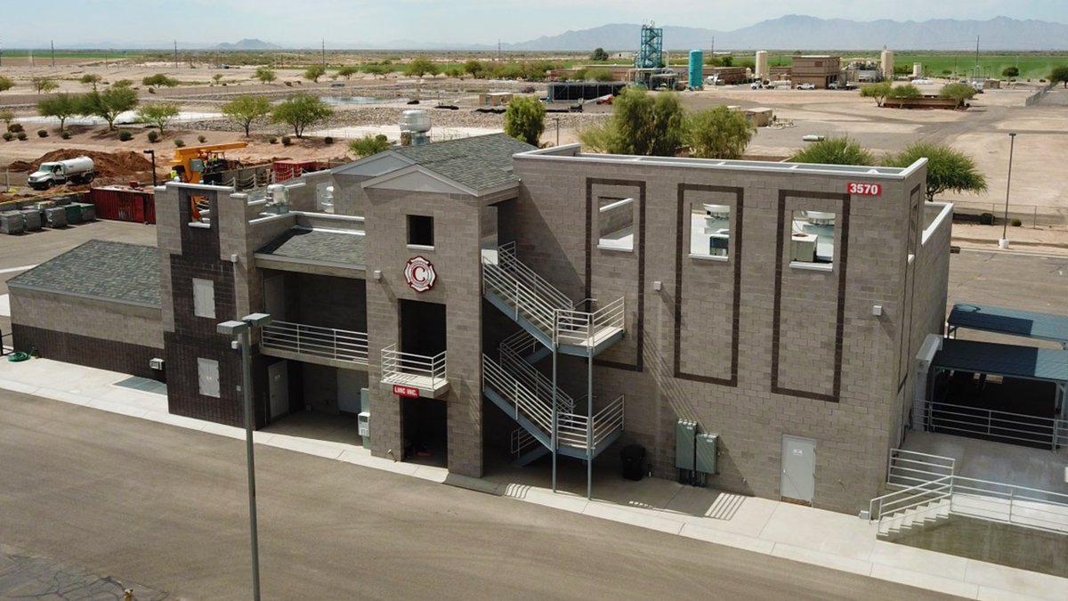 cityofchandler's tweet image. Chandler Fire training facility presented with American City &amp;amp; County's Crown Communities Award. One of six innovative, impactful local government projects recognized from 75 entries. #BurnBuilding #innovation #PublicSafety