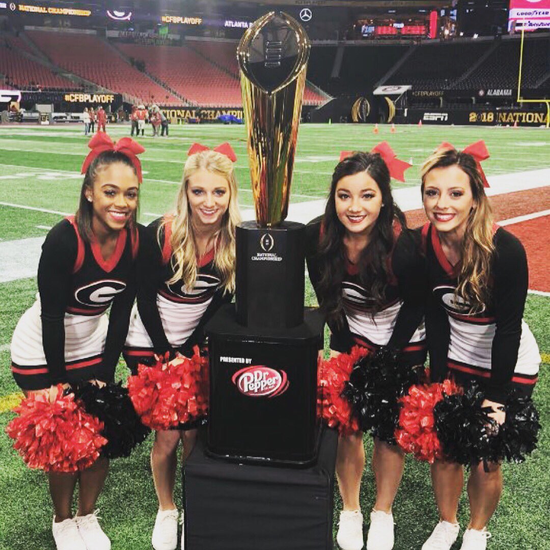 RidleyGreg's tweet photo. @UGAcheerleading @UGAAthletics @FootballUGA #UGAvsBAMA #CFPNationalChampionship #GoDawgs #GoDawgsSic’em!Woof!Woof!Woof! https://t.co/nvJM3ftz1T