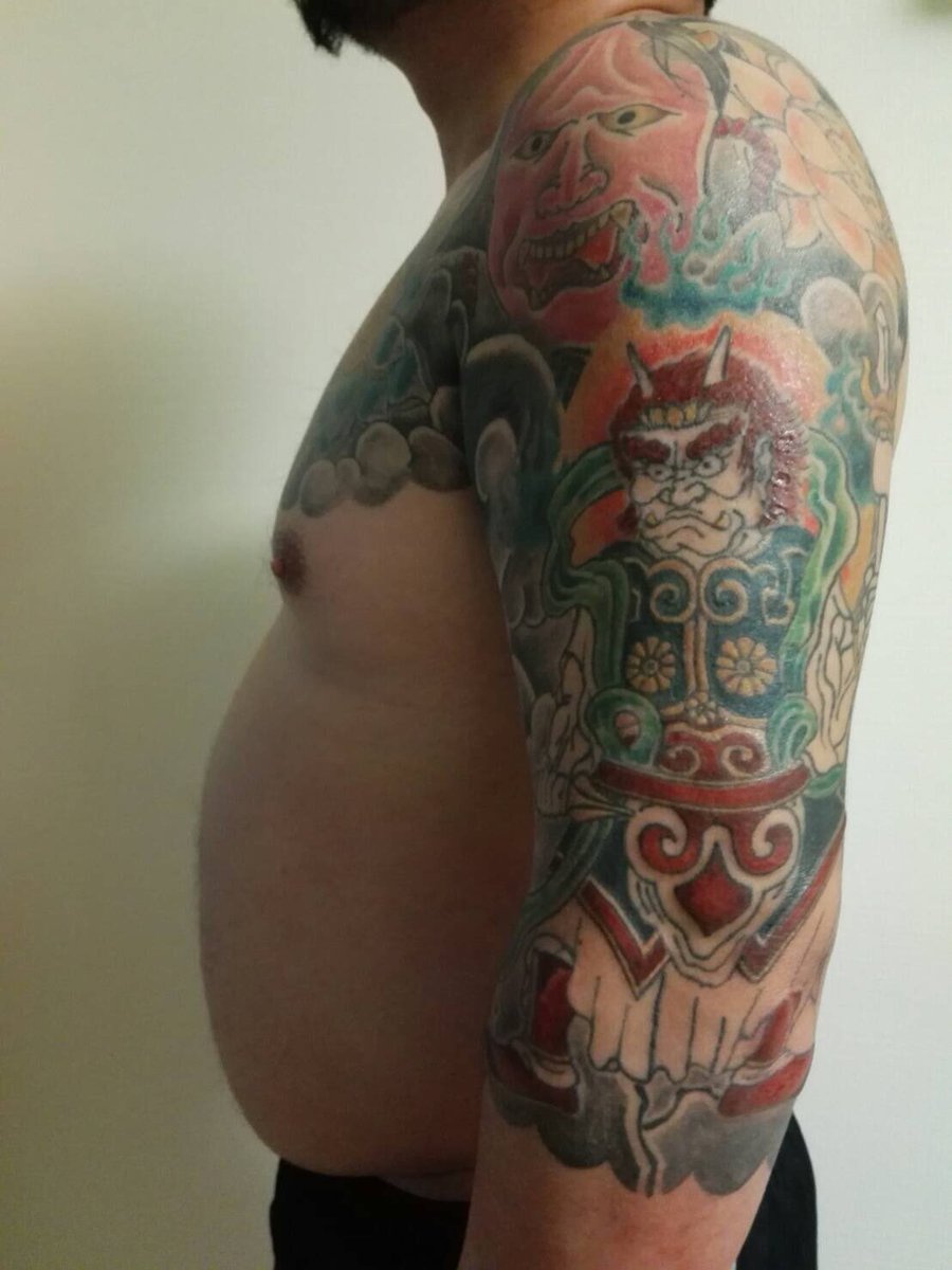 龍己彫 千葉刺青 多古 A Twitter 八大夜叉大将 散支夜叉 茶系の色を進めました あともう少し 完成が見えてきました お疲れ様です また宜しくお願いします 八大夜叉大将 散支夜叉 蓮 生成 和彫 千葉刺青 龍己彫