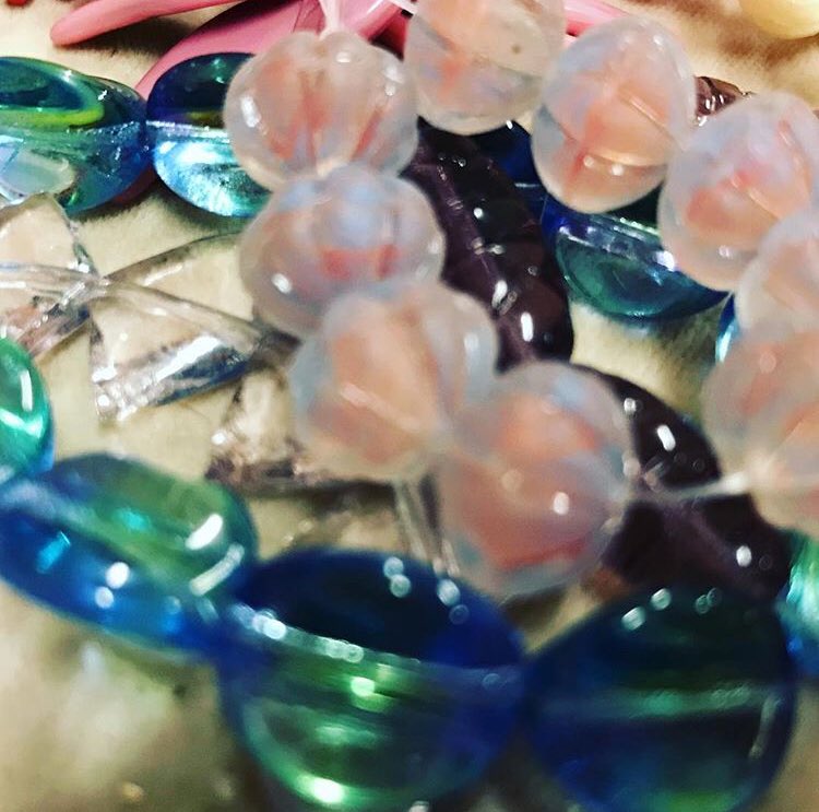 WholeBeadShow's tweet photo. #mesaWholeBeadShow Mesa Convention Center January 19-21 https://t.co/AtbearHZaP