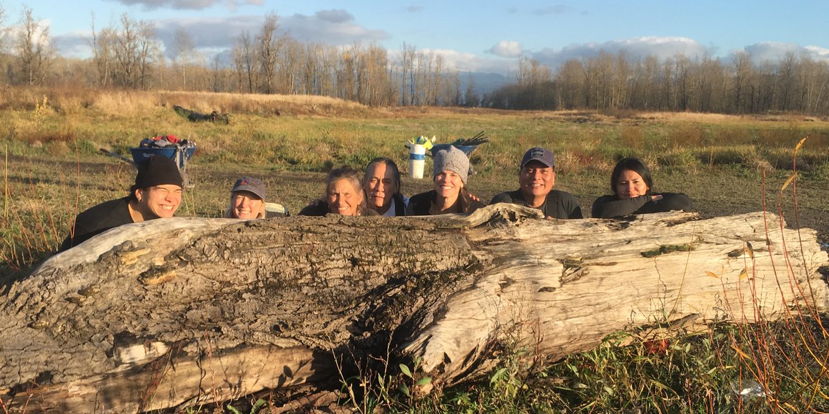 ColumbiaEstuary's tweet photo. Last month we worked with @WOTEPDX to cut and plant willow stakes at #SandyRiverDelta. What a great crew! https://t.co/Xc6iA9M8IB