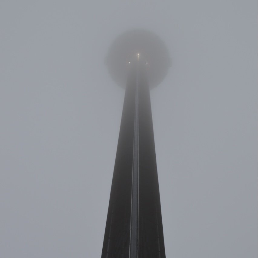 IfExiledtoEarth's tweet photo. I only seem to be in Brighton on the most foggy days. One day i360. One day i360. 
...
#exiledtoearth #iamatraveler #yourshotphotographer #visitengland #britishweather #visitbrighton #britishairways #i360 https://t.co/PJxB740KXX