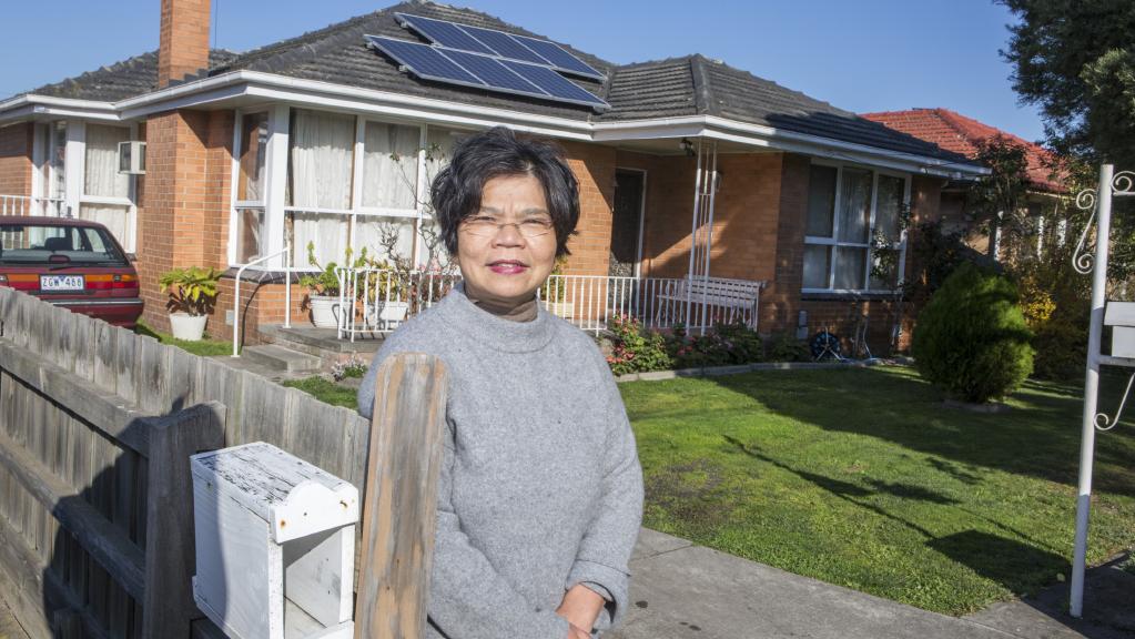Round 2 of <a href="/CityofDarebin/">City of Darebin</a> Solar Saver program is coming. Households could save hundreds on energy bills. Register your interest today: bit.ly/2AHYqZQ