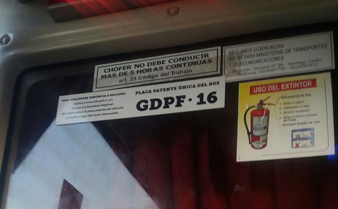 danielaromoz's tweet photo. @mtt_chile @Carabdechile @_vivecasablanca Pullman bus 19:20 Villa Alemana-Stgo. Patente GD PF-16. Pasa limite velocidad muchas veces, suena alarma. Hacemos reclamo, sube volumen radio otro reclamo y aumenta velocidad, mi hermana se cae..  en el peaje desconecta GPS. URGENTE https://t.co/De2ztGJoS4