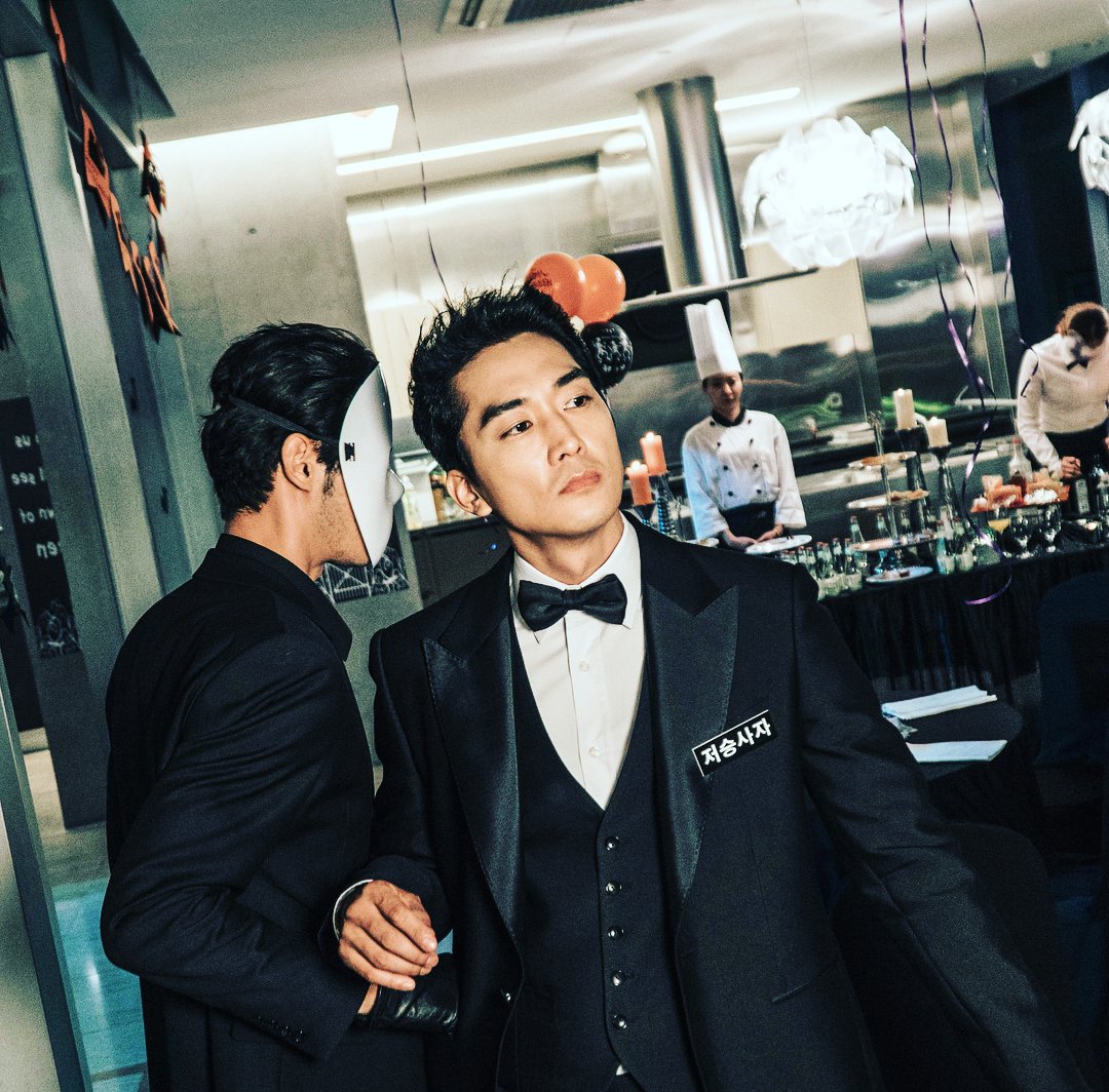 OwcyBlog's tweet image. Koreańskie Black od Netflixa jest genialne. Plusy za stronę wizualną.