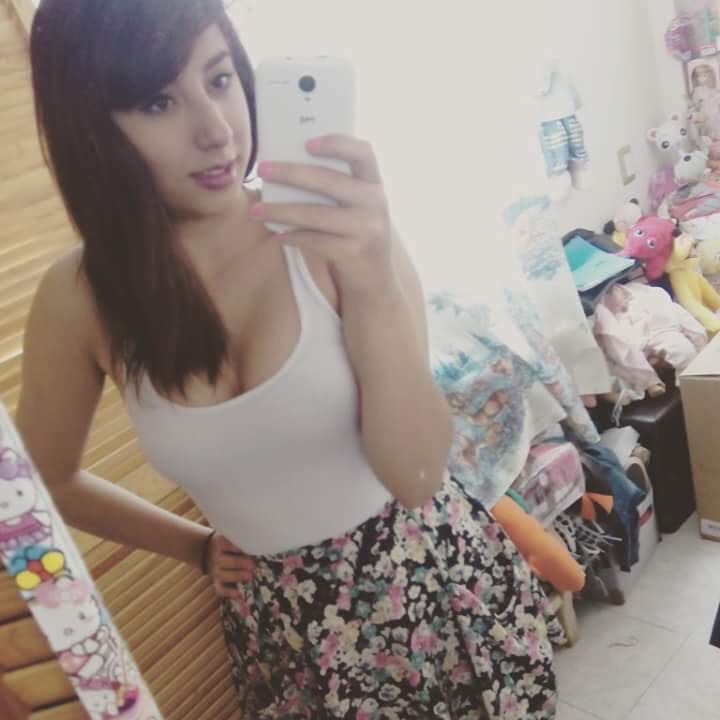 Nosoymesquino's tweet photo. La esposa de un seguidor https://t.co/lDelB8AARl