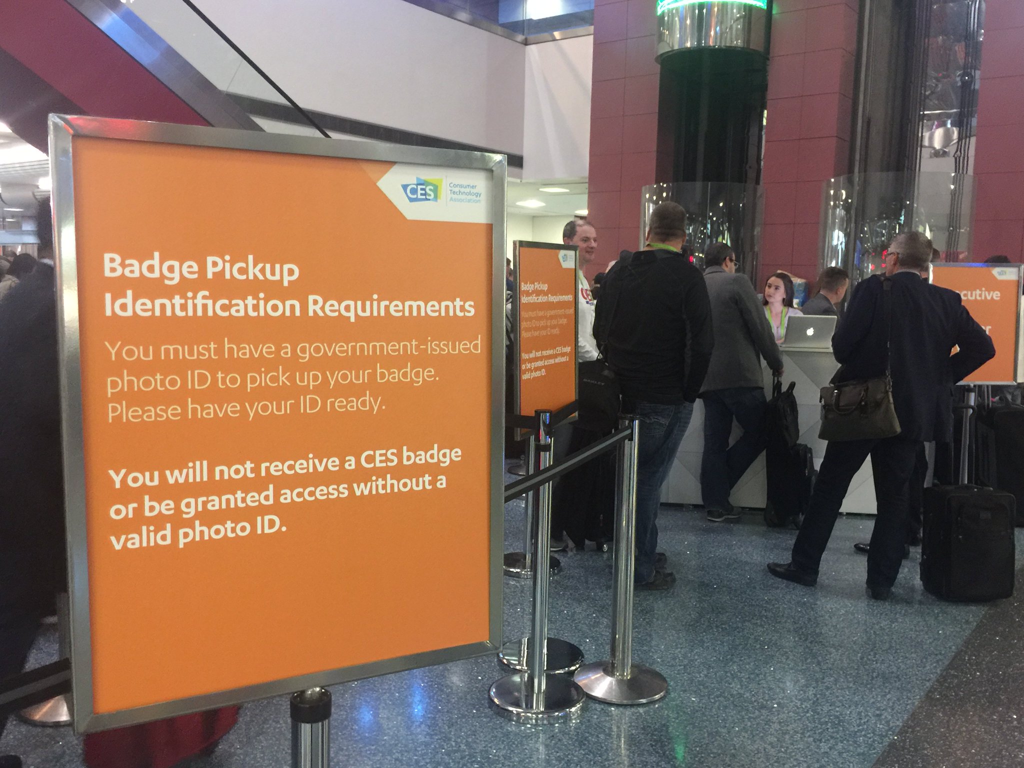 Harry Reid International Airport on Twitter "Reminder CES2018 badge