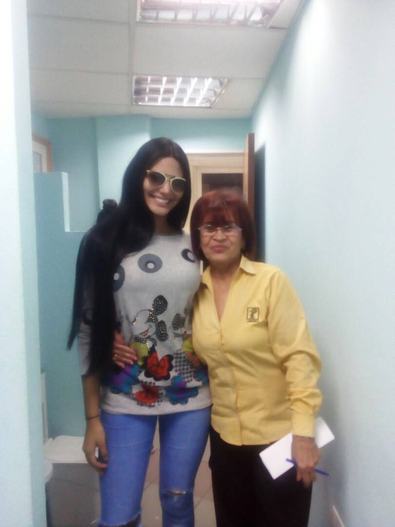 BrunildaRendon's tweet photo. Bruni y miss venezuela https://t.co/hMYlKoJgA6
